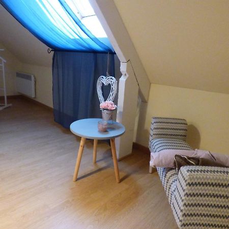 Les Petites Brosses Montbizot Exterior foto