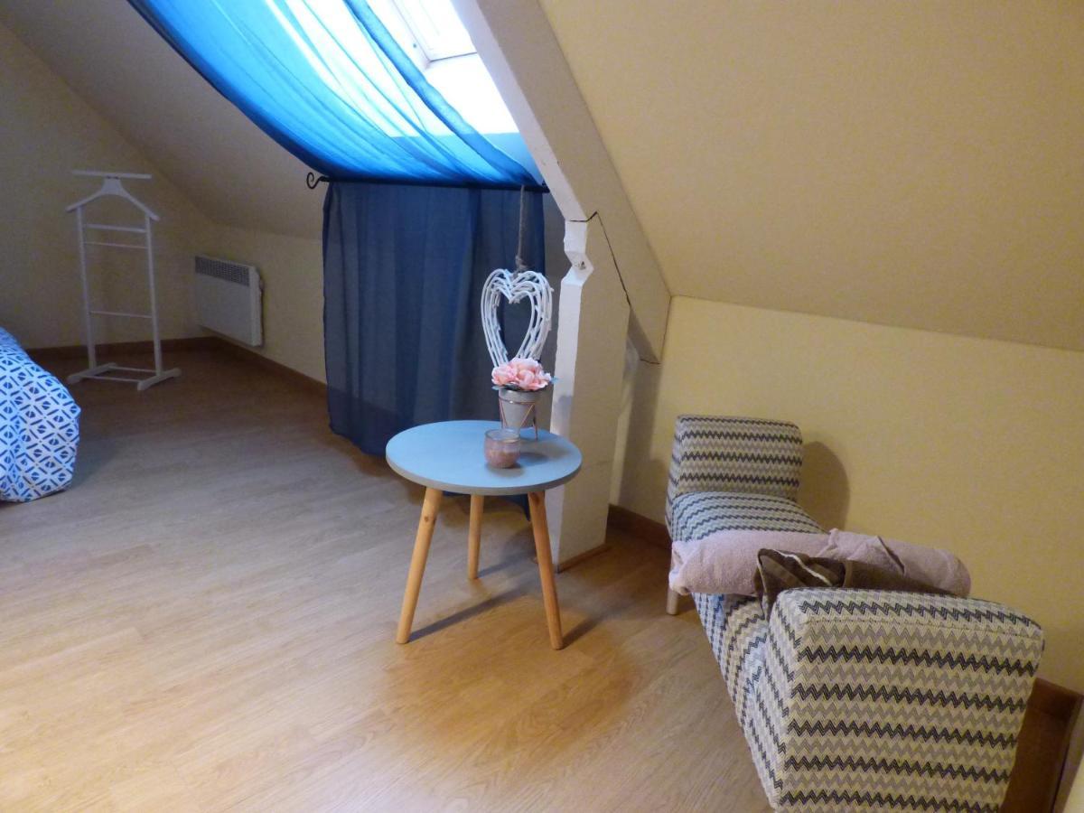 Les Petites Brosses Montbizot Exterior foto
