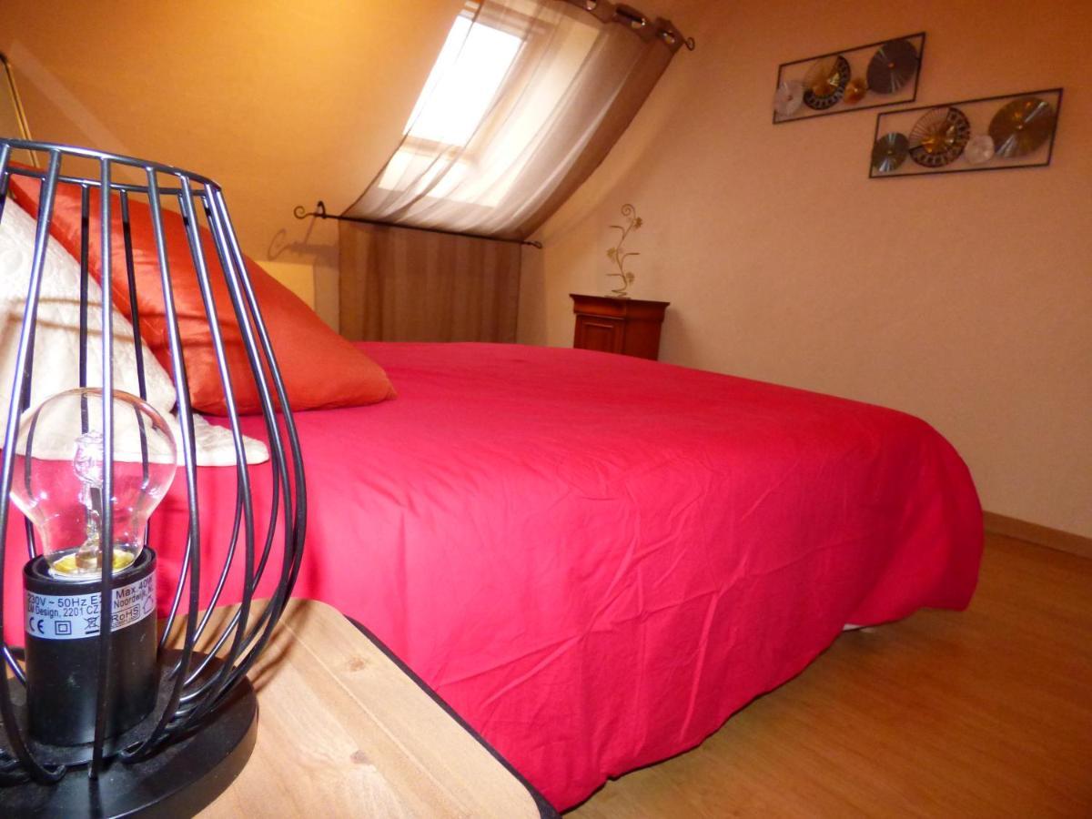 Les Petites Brosses Montbizot Exterior foto